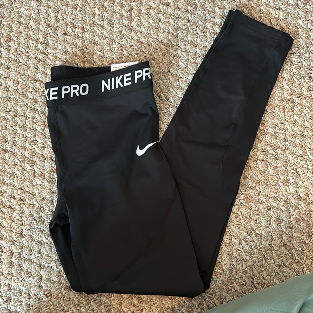 NWT Nike Pro Leggings